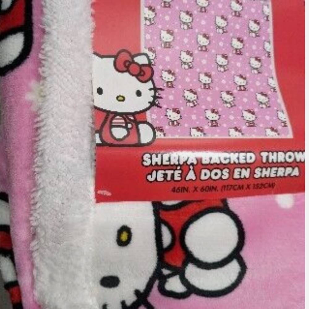 NEW WITH TAGS Hello Kitty PINK SHERPA blanket 46 x 60 - Picture 3 of 3